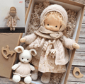 Bambola di pezza stile Waldorf con vestiti a maglia e scatola regalo, 28 cm, 7 modelli, dai 3 anni