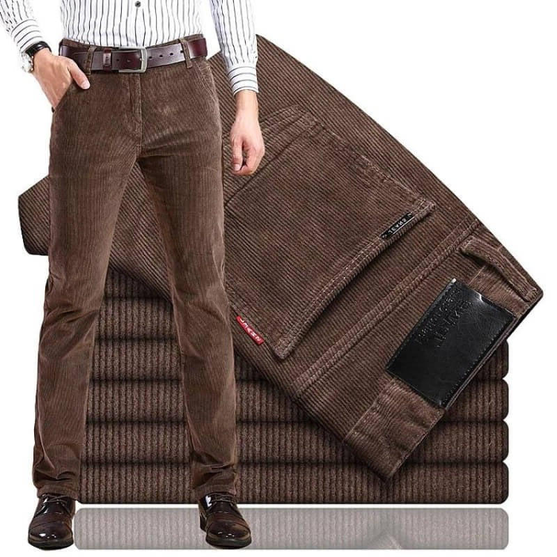 Pantaloni in velluto a coste da uomo