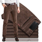 Pantaloni in velluto a coste da uomo