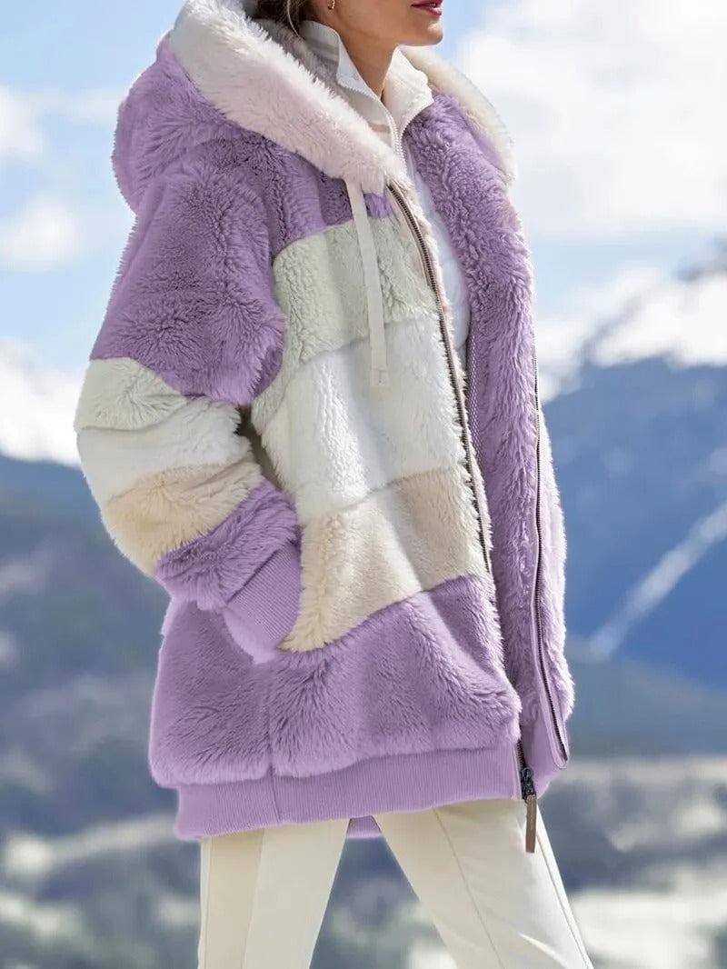 Cappotto imbottito in lana d'agnello a contrasto