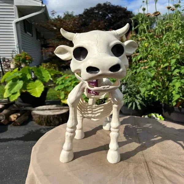 Gruselige Halloween Deko: Scheletro di Kuh e Pferd