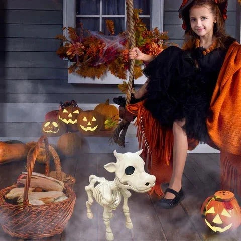 Gruselige Halloween Deko: Scheletro di Kuh e Pferd