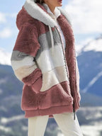 Cappotto imbottito in lana d'agnello a contrasto