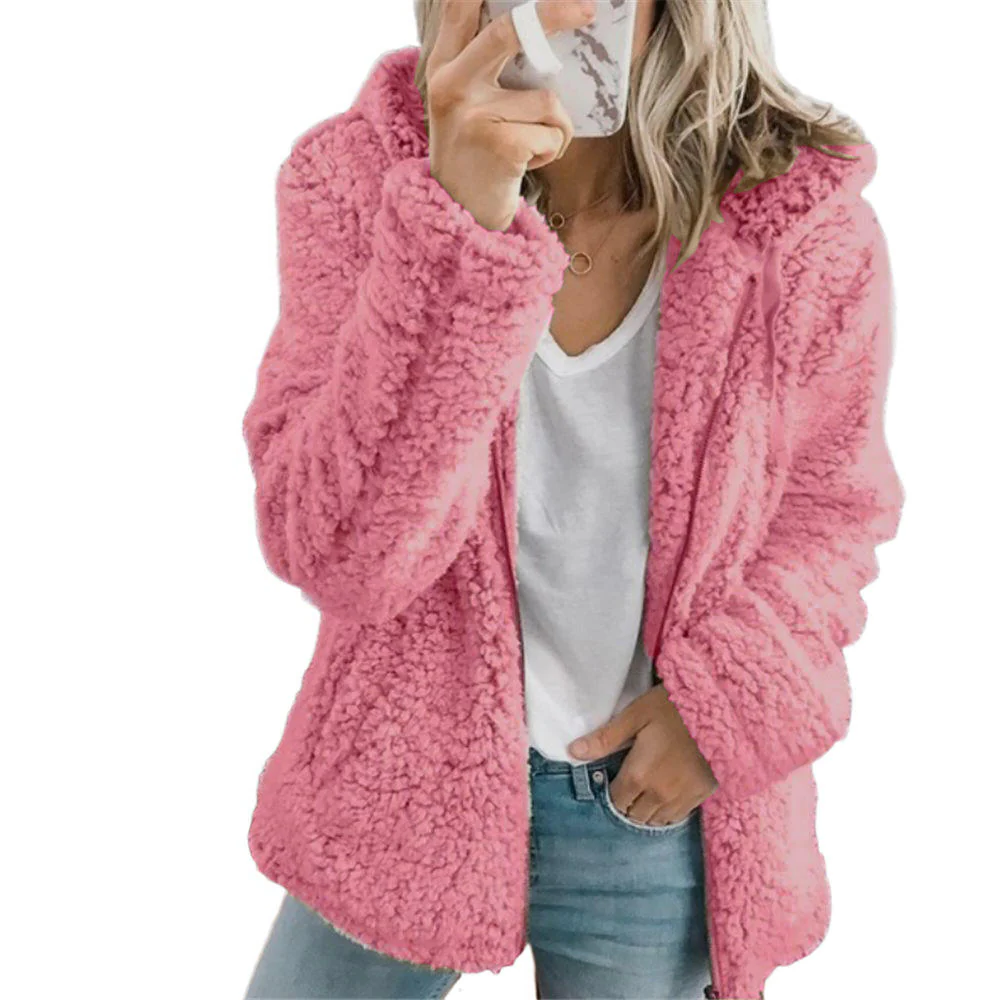 Elegante cappotto in pelliccia di orsetto: morbido cappotto in pile con tasche e cerniera