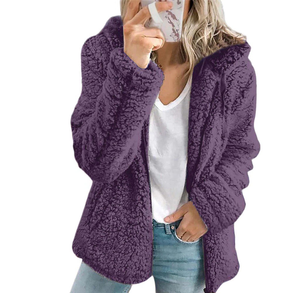 Elegante cappotto in pelliccia di orsetto: morbido cappotto in pile con tasche e cerniera