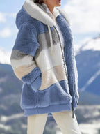 Cappotto imbottito in lana d'agnello a contrasto