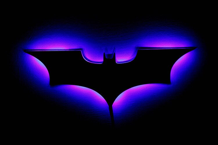 Lampada da parete Batman LED con telecomando wireless e cambio di colore