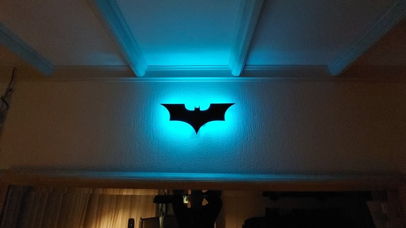 Lampada da parete Batman LED con telecomando wireless e cambio di colore