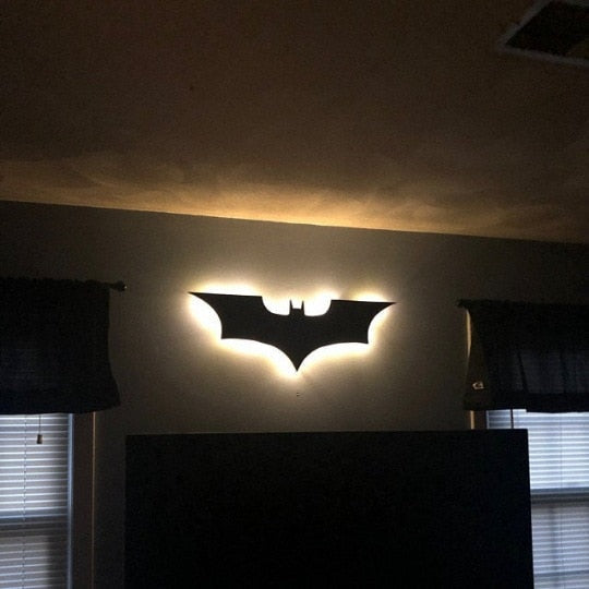 Lampada da parete Batman LED con telecomando wireless e cambio di colore