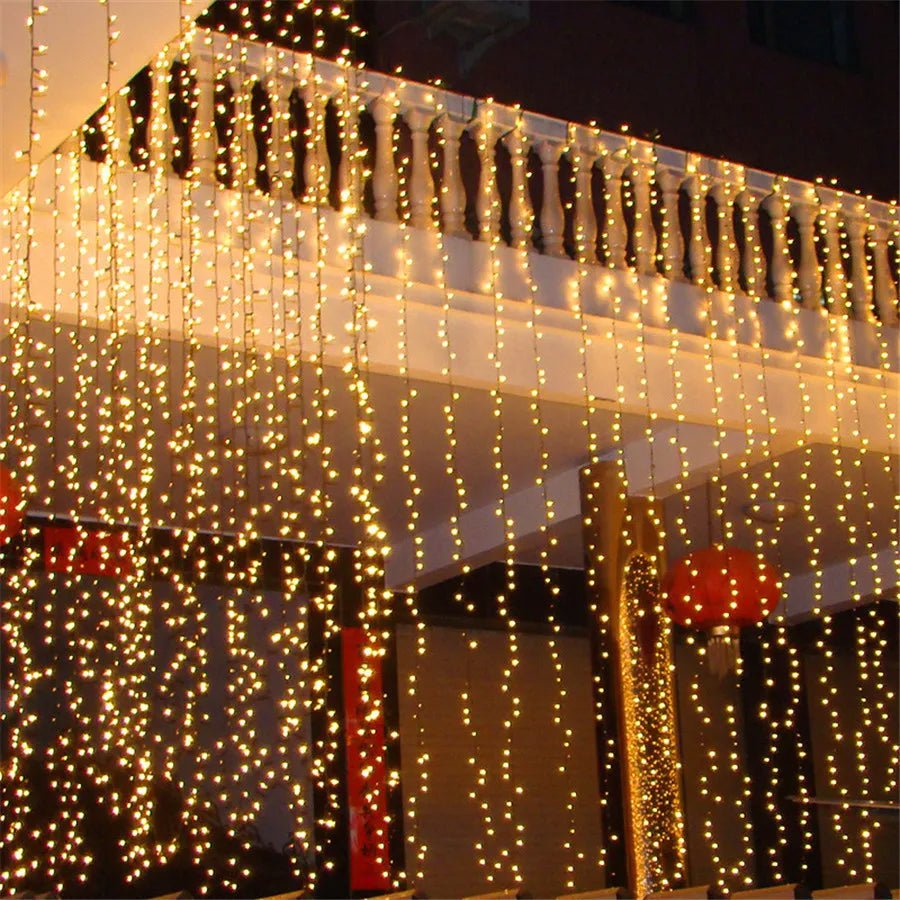 Luci di Natale a Tenda con 8 Modalità di Controllo - Luci Decorative di Natale Pendenti con Telecomando