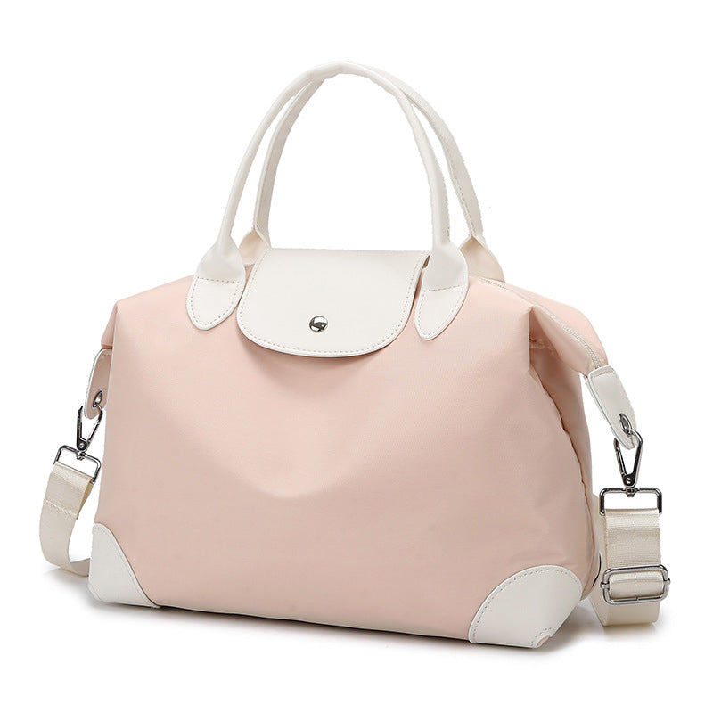 LuxeCarry Tote: borsa a spalla chic e pratica