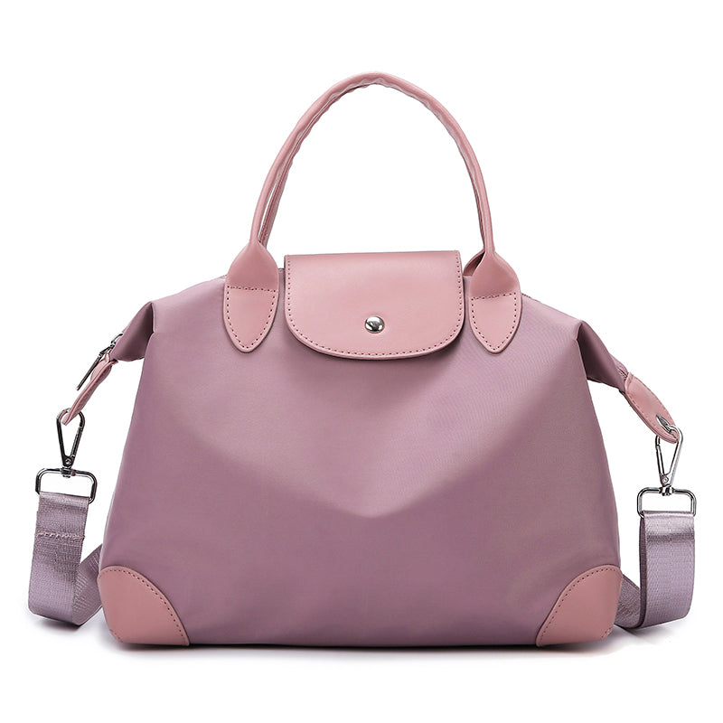 LuxeCarry Tote: borsa a spalla chic e pratica