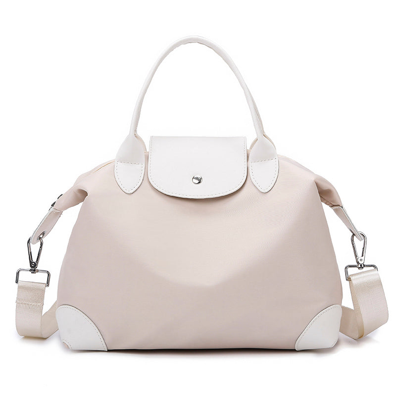 LuxeCarry Tote: borsa a spalla chic e pratica