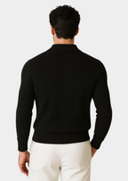 Maglione polo da uomo nero con colletto aperto per uno stile raffinato