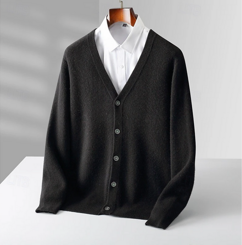 Cardigan classico da uomo con bottoni per uno stile versatile