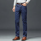 Pantaloni classici da uomo in velluto a coste elasticizzati per uno stile casual elegante