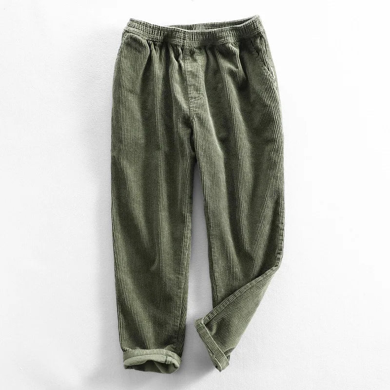 Comodi pantaloni in velluto a coste da uomo