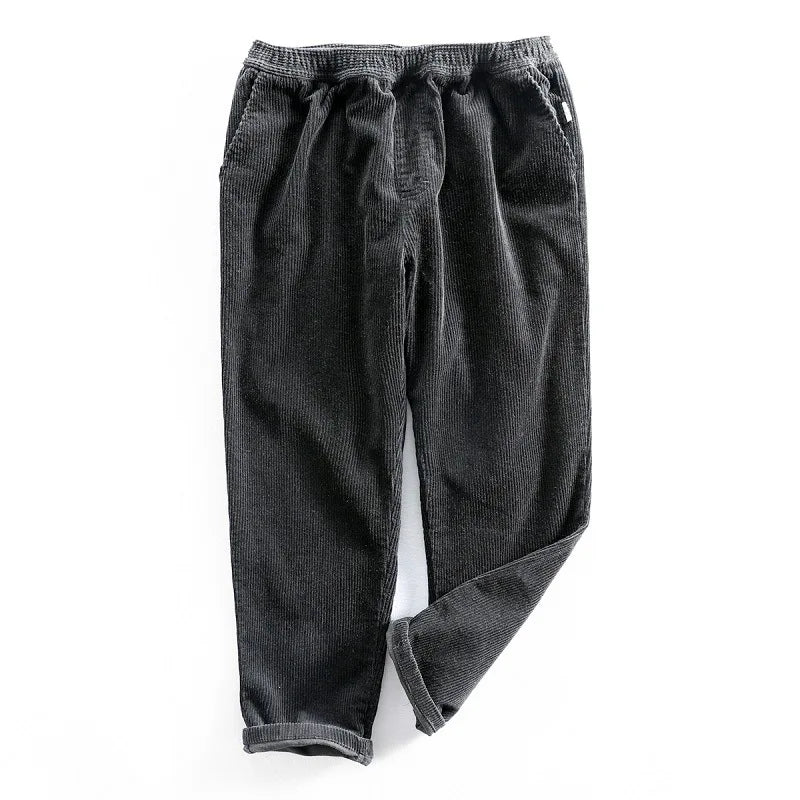 Comodi pantaloni in velluto a coste da uomo