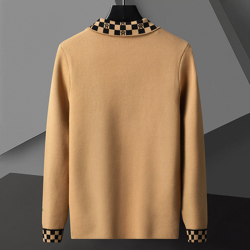 Comodo cardigan abbottonato da uomo