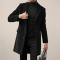 Soprabito Lungo Nero da Uomo: Elegante Cappotto Invernale Monopetto
