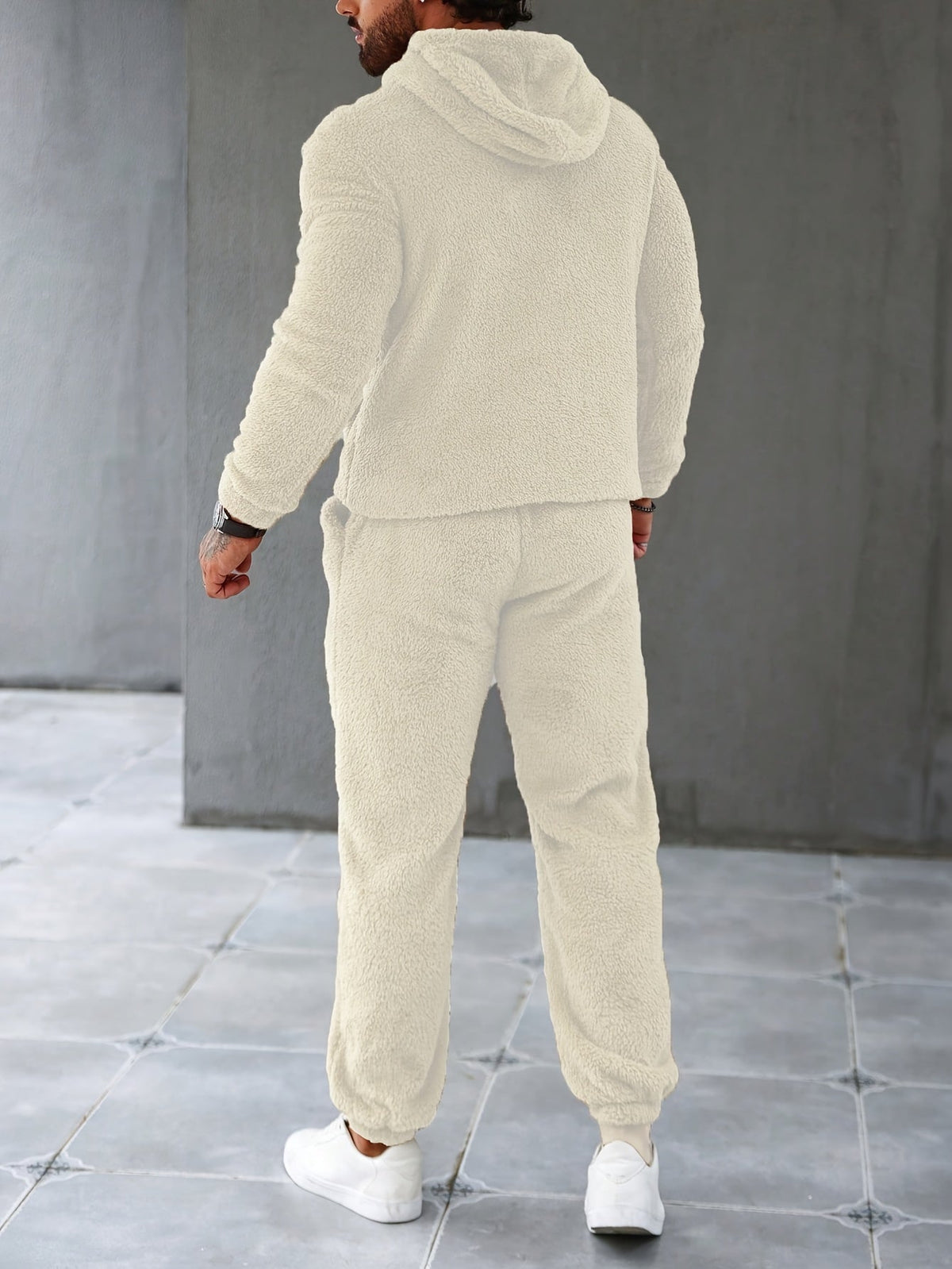 Completo da uomo con cappuccio e pantaloni da jogging in pile accogliente per il massimo calore