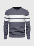 Maglione girocollo a righe da uomo: moderno e confortevole