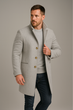 Cappotto lungo monopetto nero da uomo con dettaglio bottoni dorati