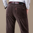 Pantaloni da uomo in velluto a coste elasticizzati per un comfort che dura tutto il giorno