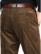 Pantaloni a coste strutturati da uomo per uno stile disinvolto