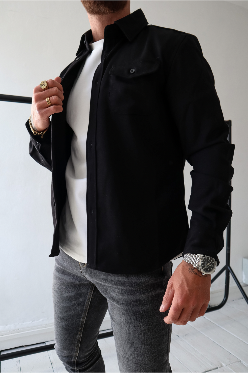 Giacca overshirt versatile da uomo con bottoni e tasche sul petto