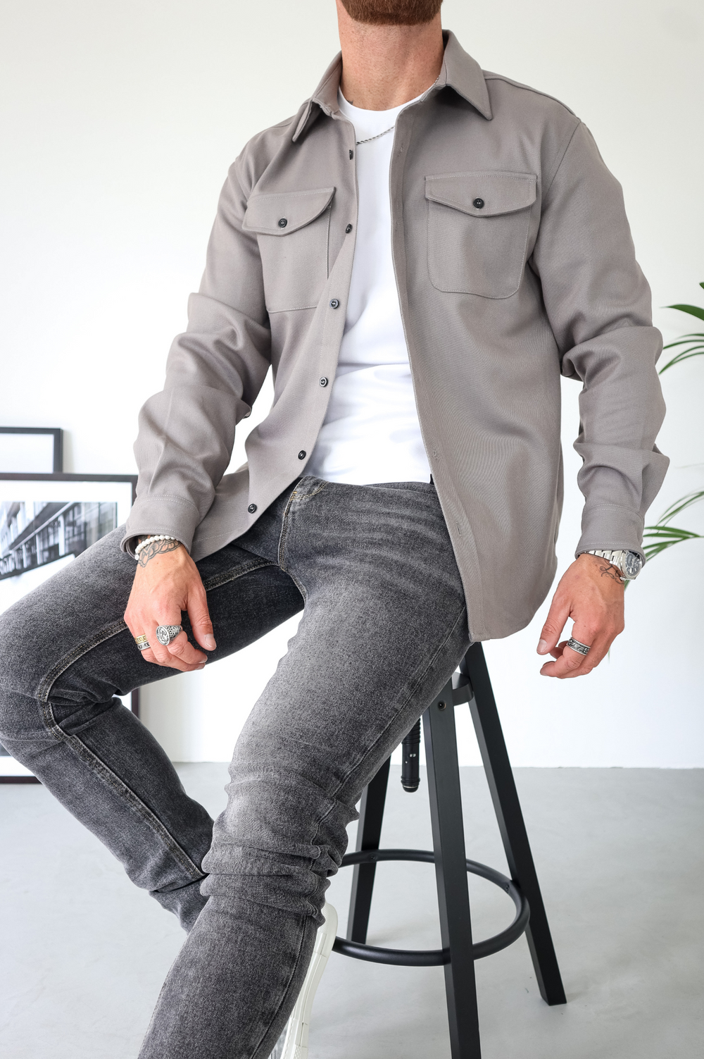Giacca overshirt versatile da uomo con bottoni e tasche sul petto