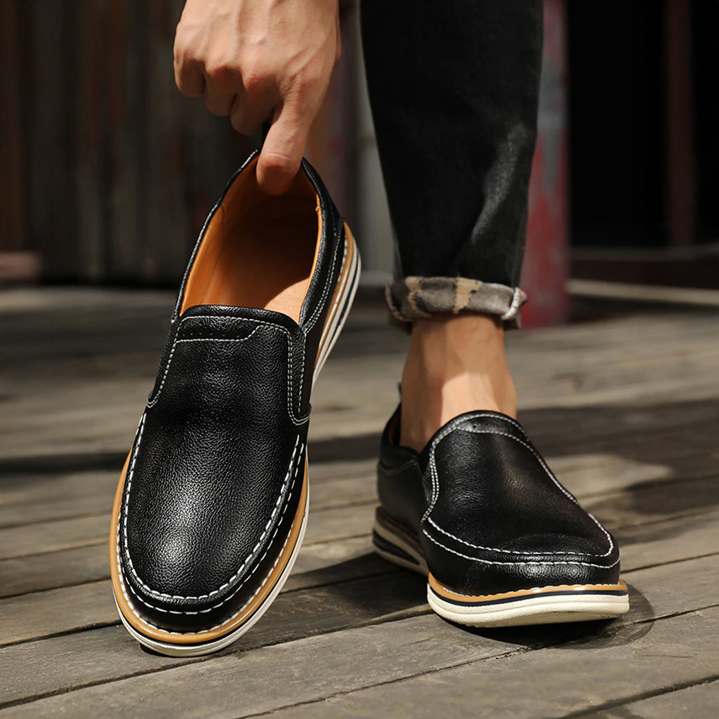 Mocassini slip-on da uomo casual con tomaia in pelle e cuciture a contrasto