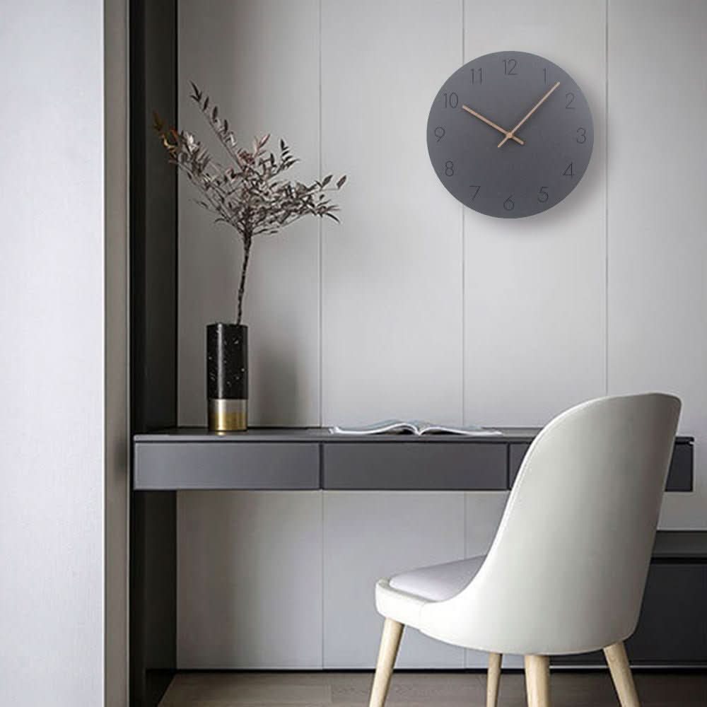 Orologio da parete minimalista scandinavo con lancette in legno e meccanismo silenzioso