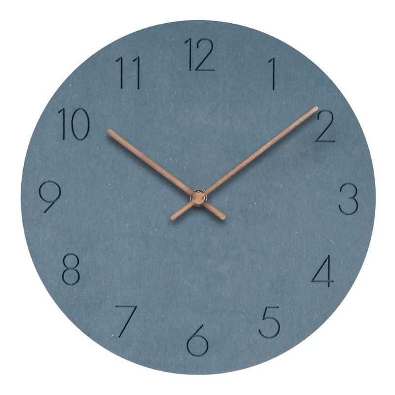 Orologio da parete minimalista scandinavo con lancette in legno e meccanismo silenzioso