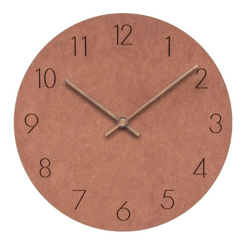 Orologio da parete minimalista scandinavo con lancette in legno e meccanismo silenzioso
