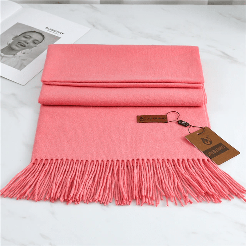 Sciarpa in cashmere con nappe per calore ed eleganza