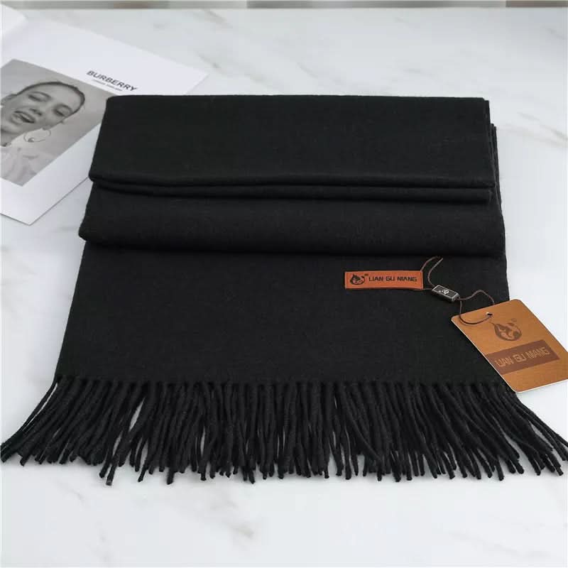 Sciarpa in cashmere con nappe per calore ed eleganza