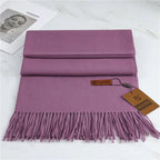 Sciarpa in cashmere con nappe per calore ed eleganza