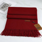 Sciarpa in cashmere con nappe per calore ed eleganza