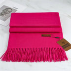 Sciarpa in cashmere con nappe per calore ed eleganza
