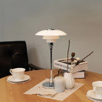 Lampada da tavolo nordica in vetro con luce calda d'ambiente