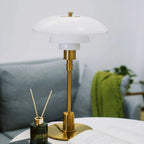 Lampada da tavolo nordica in vetro con luce calda d'ambiente