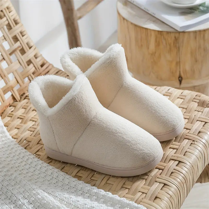 Pantofole tipo stivaletti caldi da donna per casa