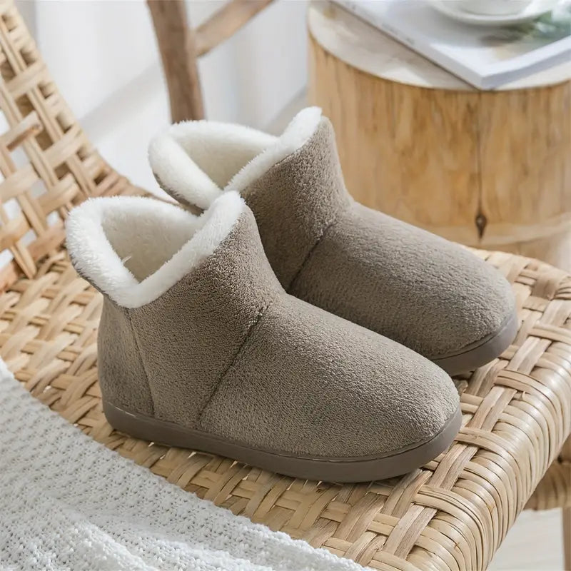 Pantofole tipo stivaletti caldi da donna per casa
