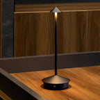 Pina Pro - Elegante Lampada da Tavolo USB Dimmerabile