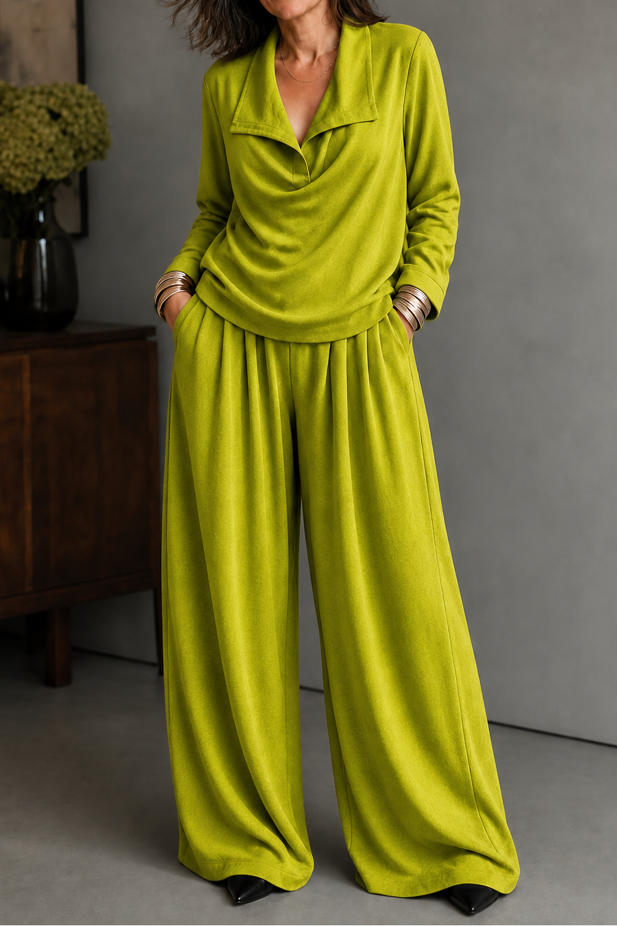 Set con top e pantaloni drappeggiati in maglia a coste