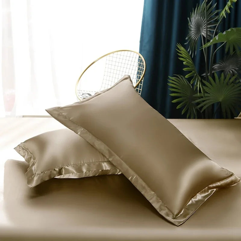 Set di biancheria da letto in raso di seta di lusso - SilkElegance