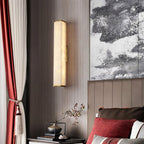 Applique a LED in ottone con paralume in alabastro per interni moderni