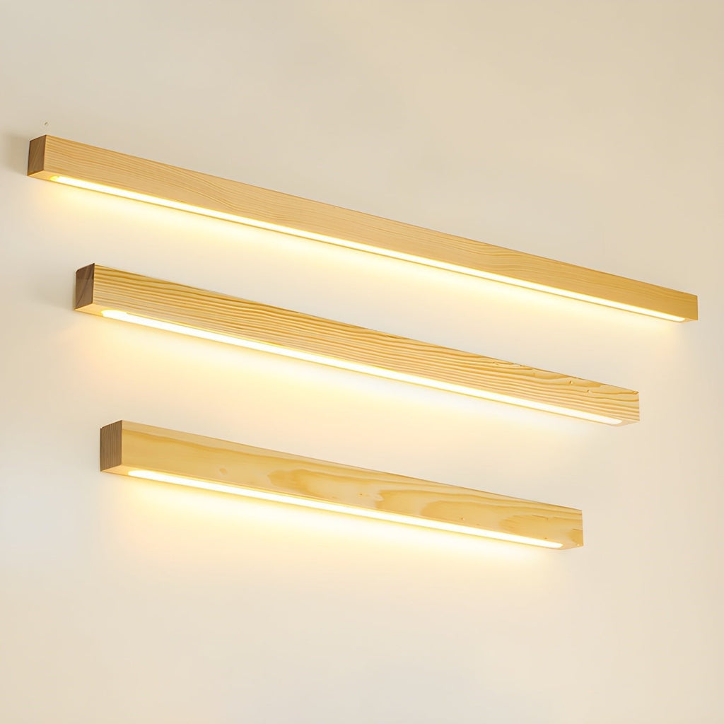 Applique lineare in legno con luce sottile