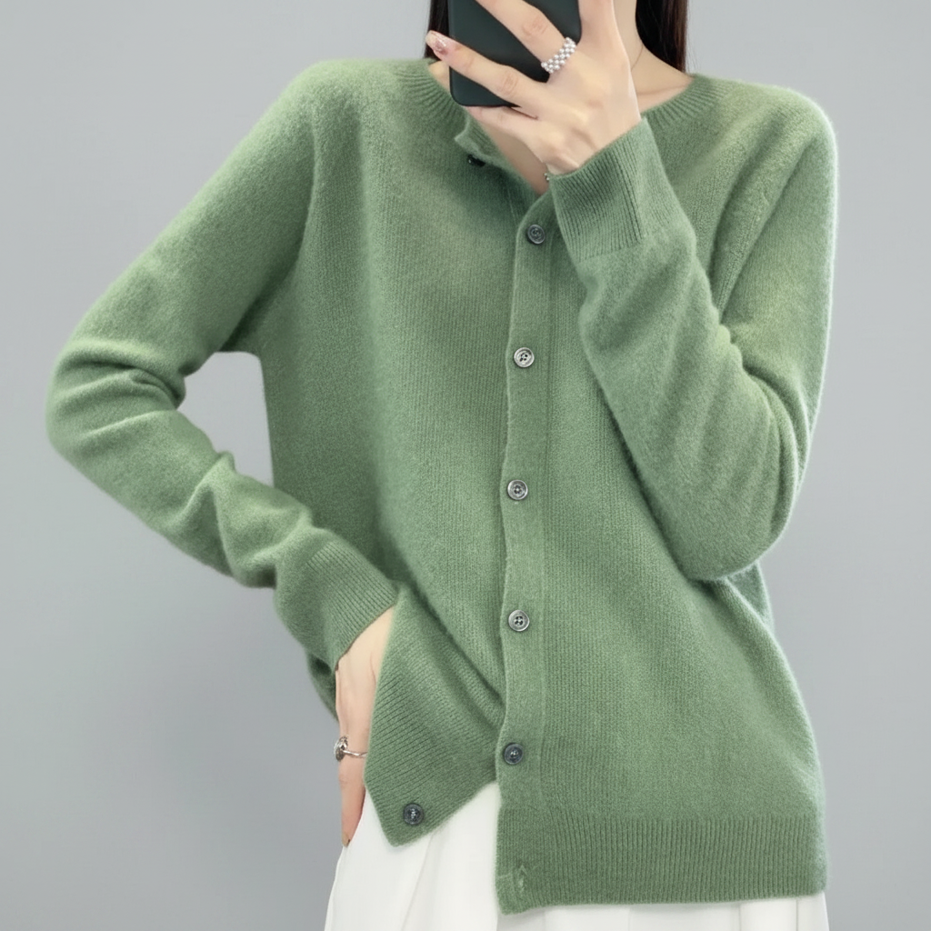 Cardigan da donna in maglia con bottoni — maglione a maniche lunghe con apertura frontale